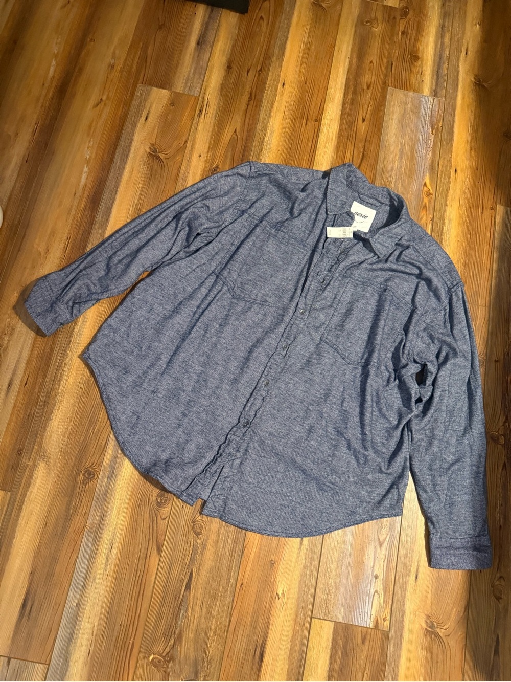 aerie Women's Long-Sleeve Button-Down Shirt in Blue Chambray NWOT